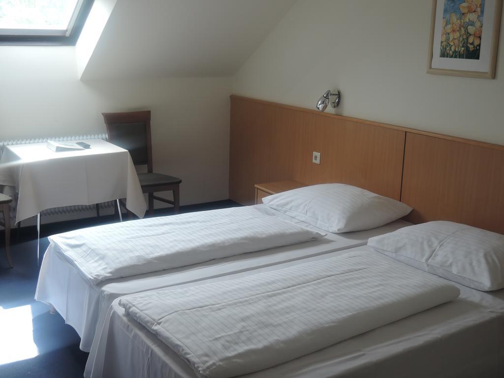 Hotel Restaurant Marienhof Unterkirchbach Екстер'єр фото